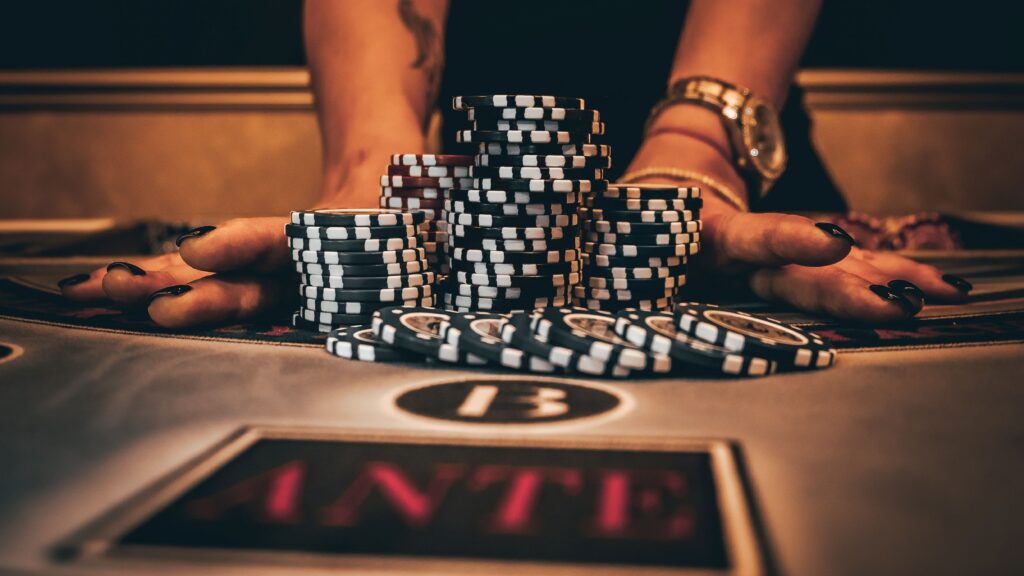 What are some exclusive bonuses for high rollers?